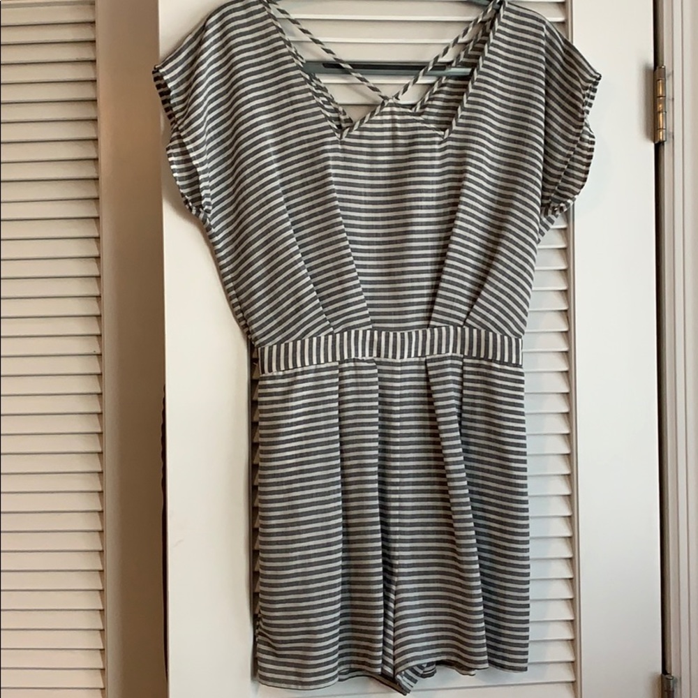 BCBG grey/white striped romper